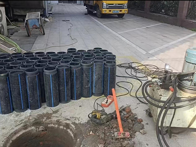 宜黄PE置换管厂家 DN315置换管 非开挖管短管置换